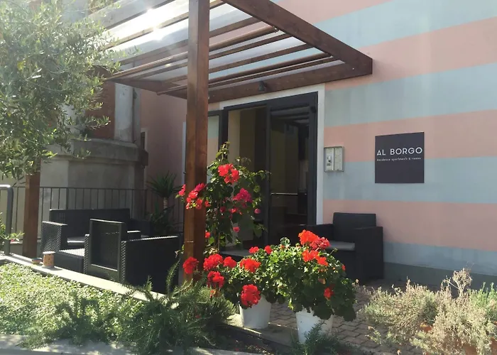 Aparthotel Al Borgo Sarzana