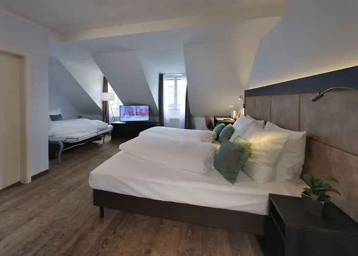 Uhu Gaestehaus Superior Keulen