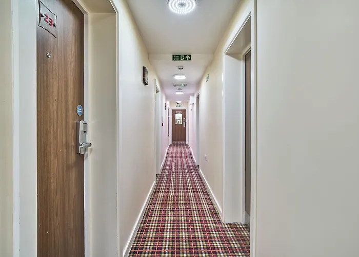 Lucky 8 Hotel