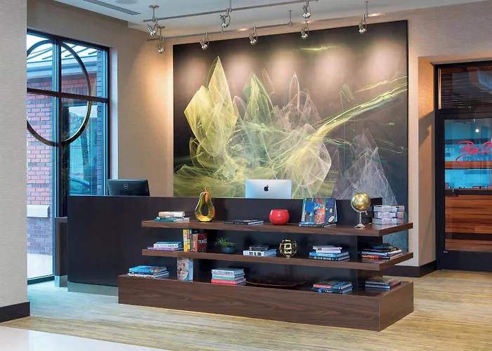 Courtyard By Marriott Holland Downtown Hotel