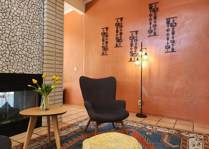 Contenta Inn