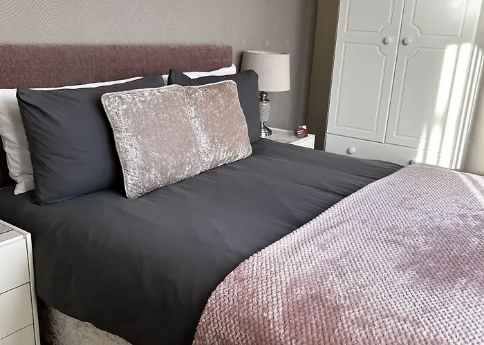 The Inglewood Hotel *Adults Only*