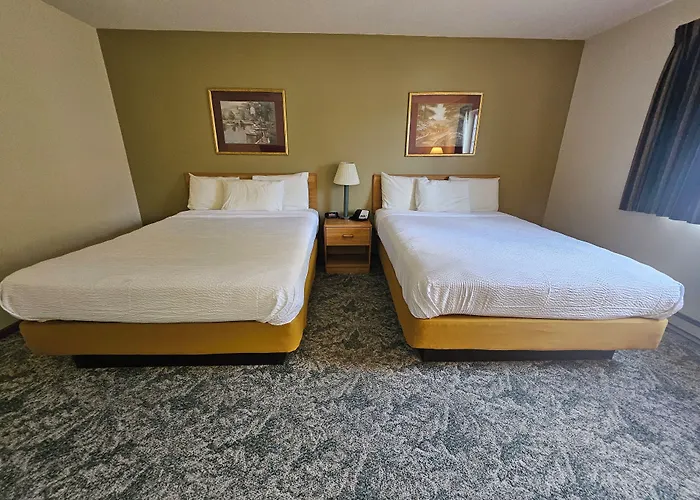 Budget Host Inn & Suites