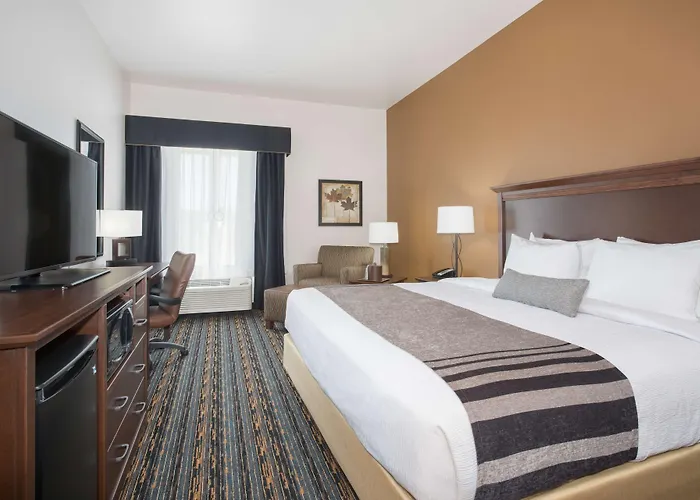Best Western Plus Lincoln Inn & Suites