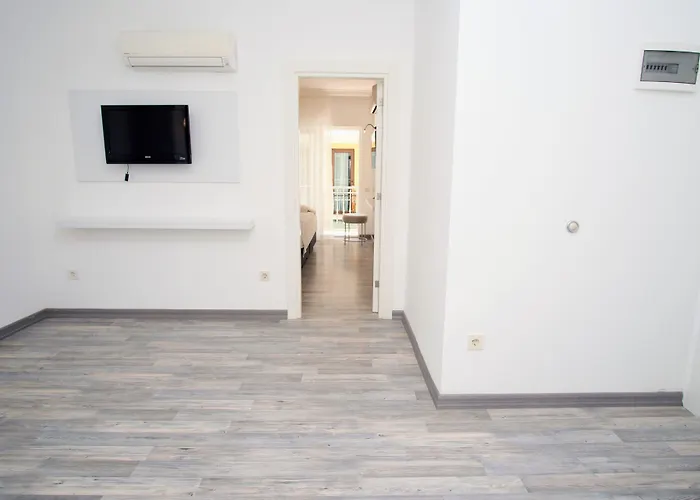 Nur Hotel
