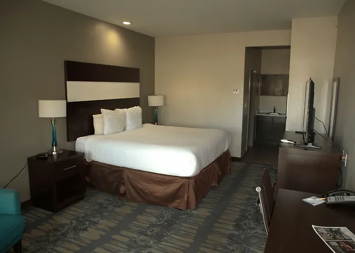 Days Inn & Suites By Wyndham Katy