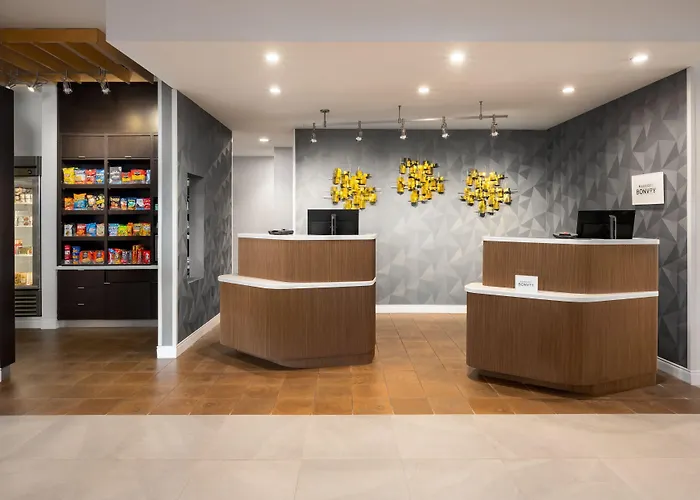 Courtyard By Marriott Auburn