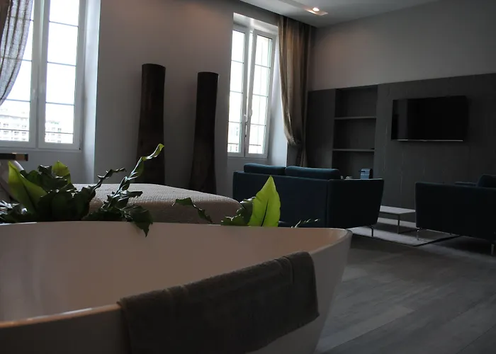 Les Suites Massena