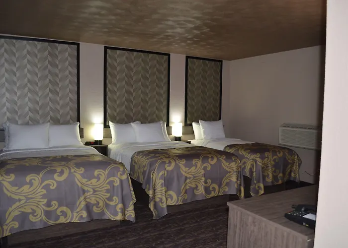 Aarya Hotel By Niagara Fashion Outlets