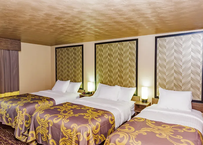 Aarya Hotel By Niagara Fashion Outlets