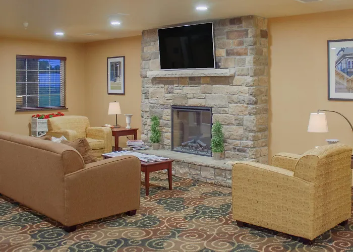 Cobblestone Inn & Suites-Winterset