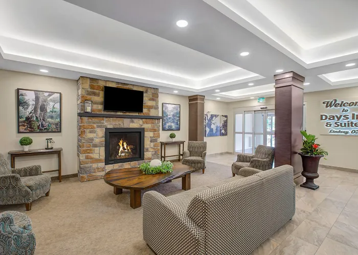 Days Inn & Suites By Wyndham Lindsay