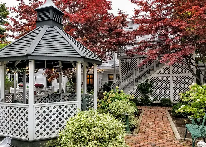 Clark Currier Inn