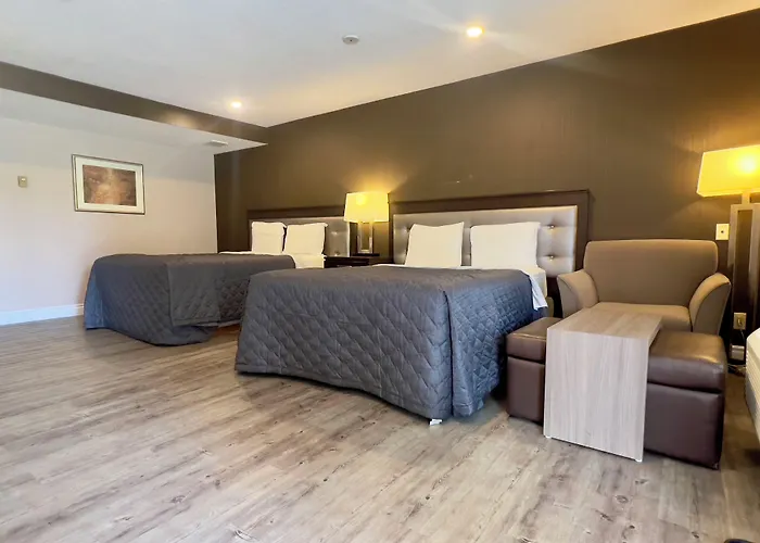 First Canada Hotel Cornwall Hwy 401 On