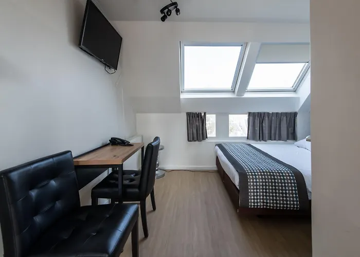 Acostar Hotel