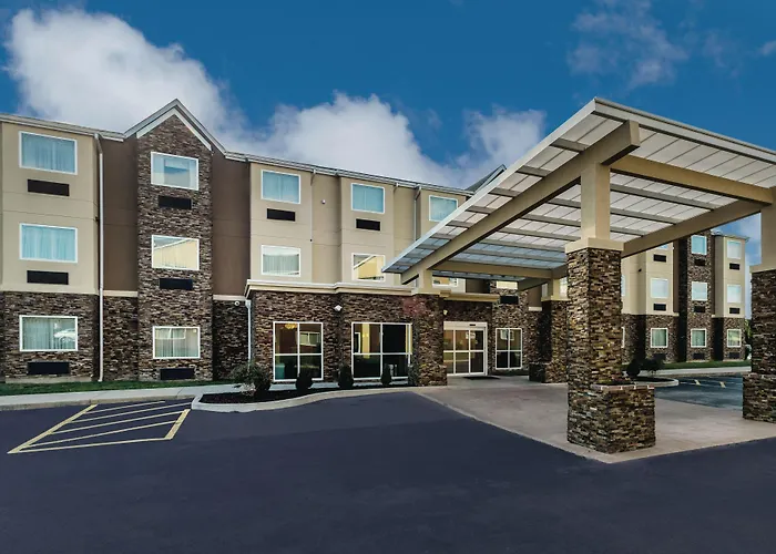 La Quinta By Wyndham Collinsville - St. Louis
