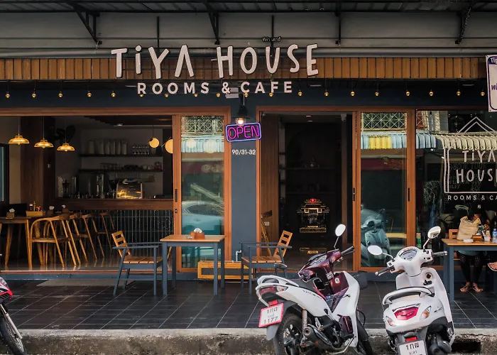 Tiya House Rooms & Cafe