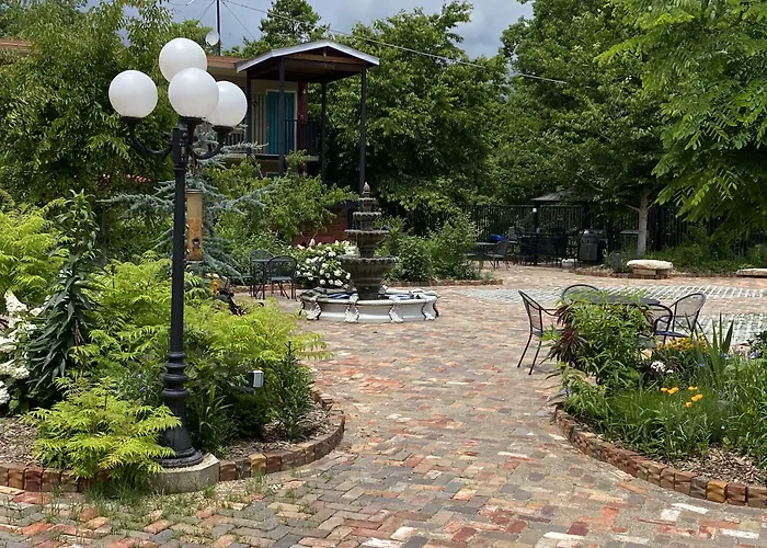 Cascades Inn Bloomington