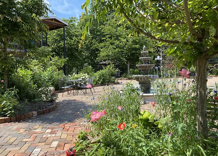 Cascades Inn Bloomington