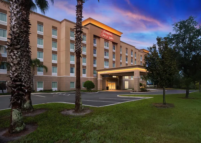 Hampton Inn & Suites - Deland