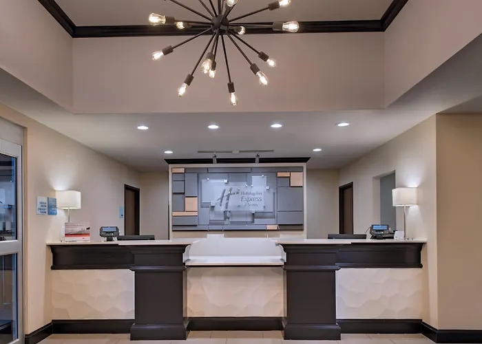Holiday Inn Express & Suites Austin Nw - Four Points By Ihg