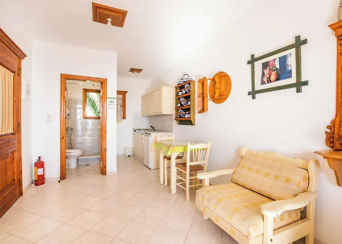 Archontiko Hotel And Apartments