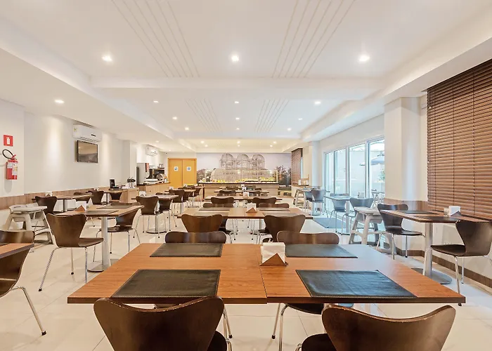 Slim Hotel Curitiba Av Das Torres