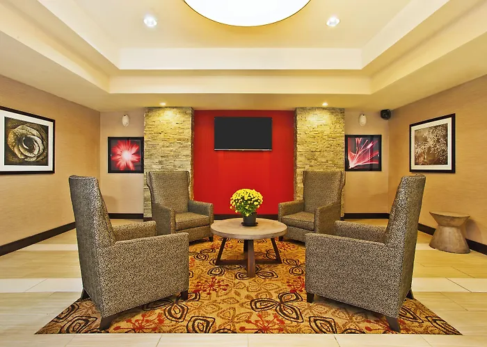Holiday Inn Express & Suites Springfield By Ihg