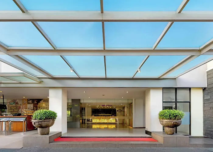 Favehotel Hyper Square