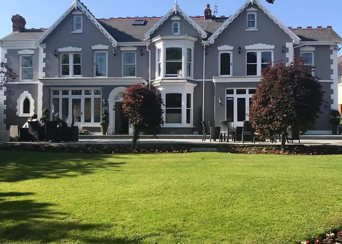 Llwyn Country House