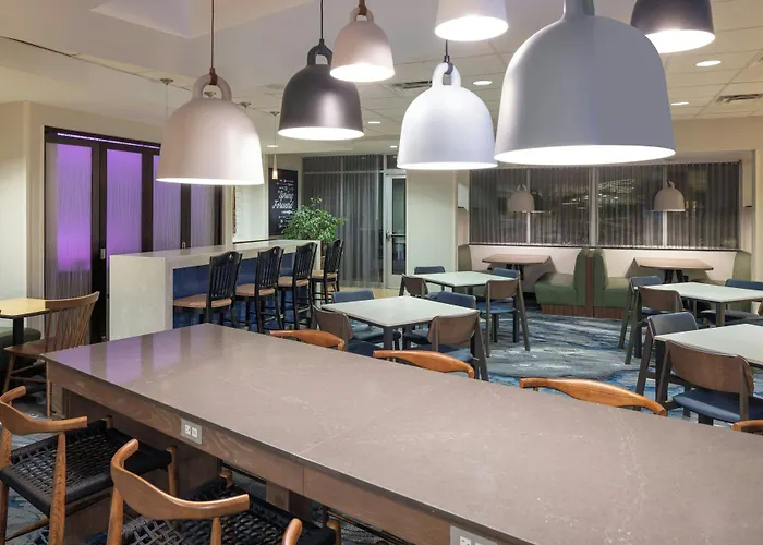 Fairfield Inn & Suites By Marriott Springfield Northampton/Amherst