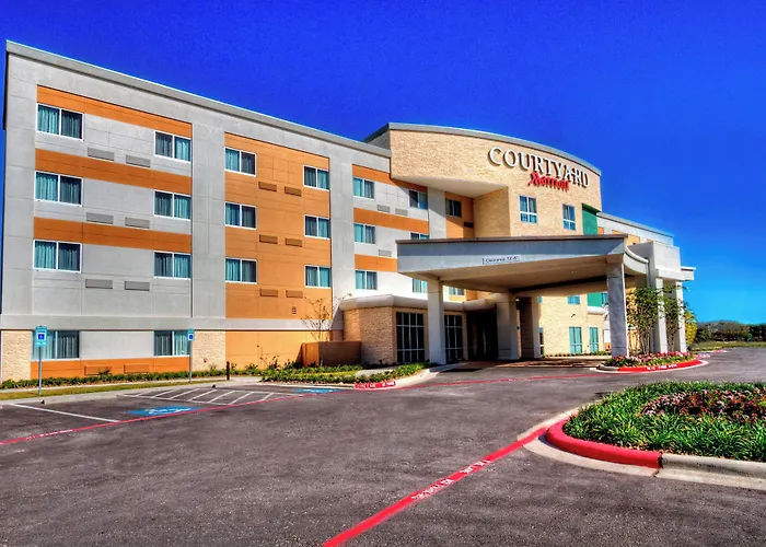 Courtyard By Marriott San Marcos