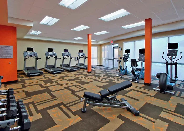 Courtyard By Marriott Victoria