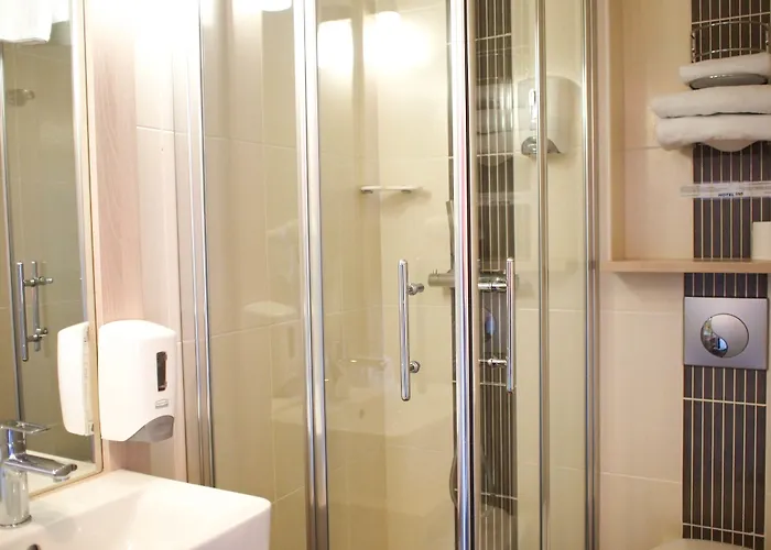 Brit Hotel Essentiel De Granville