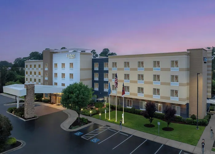Fairfield Inn & Suites By Marriott Fayetteville North