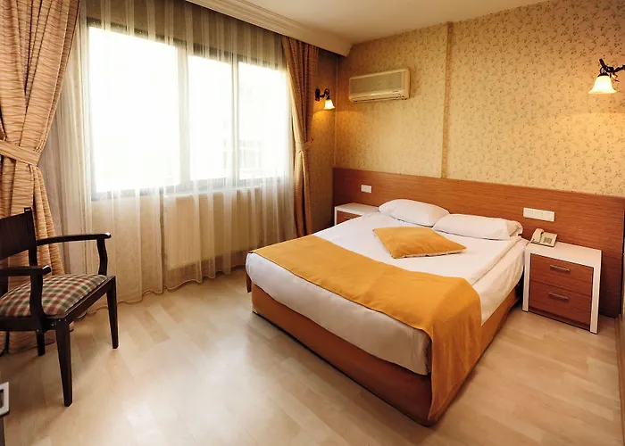 Uestuen Hotel Alsancak