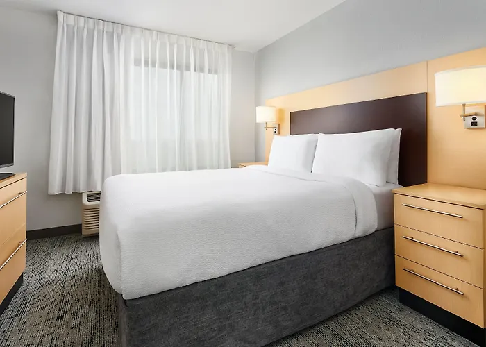 Towneplace Suites By Marriott Garden City