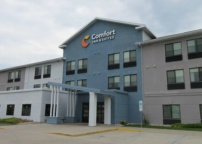 Grand Forks Lodge And Suites
