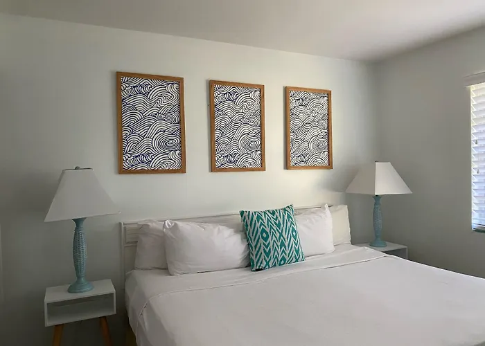 Seaspray Surf Lodge