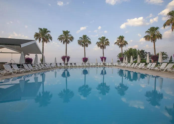 Falcon Hotel