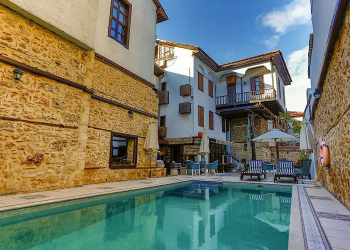 Atelya Art Hotel