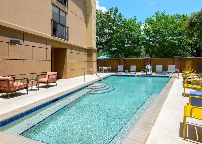 Hampton Inn & Suites Pensacola/Gulf Breeze