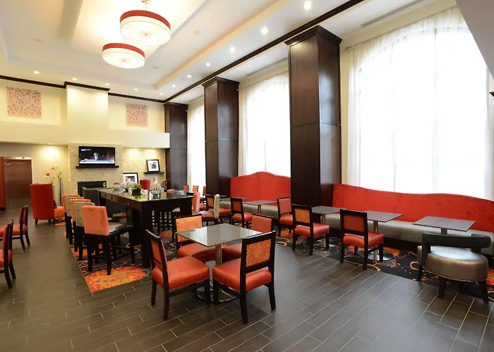 Hampton Inn & Suites Albany At Albany Mall
