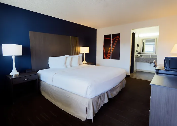 SilverStone Inn North Spokane