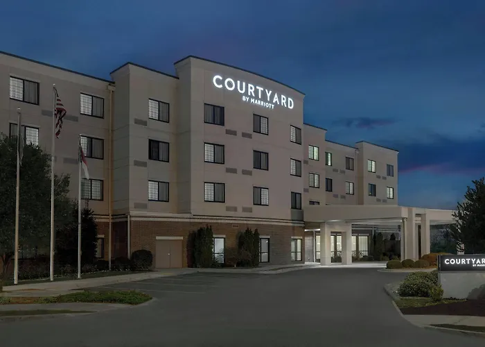 Courtyard By Marriott Salisbury