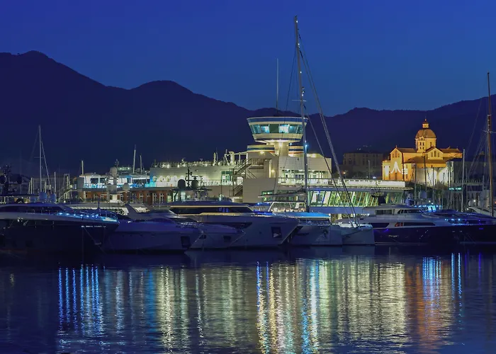 Yacht Club Marina Di Loano | Una Esperienze