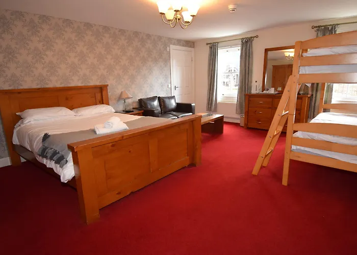 Elphinstone Hotel