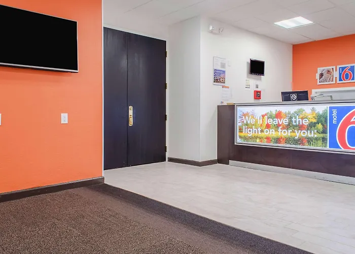 Motel 6-Brockton, Ma