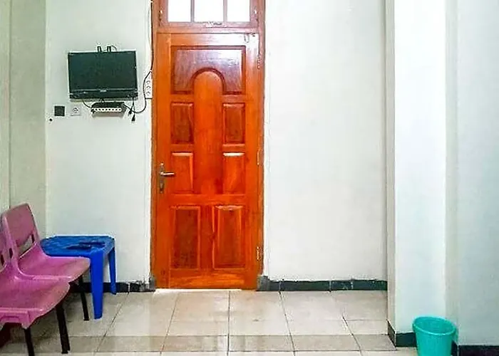 Villa Al Barokah Syariah Family Mitra Reddoorz Near Sarangan Lake