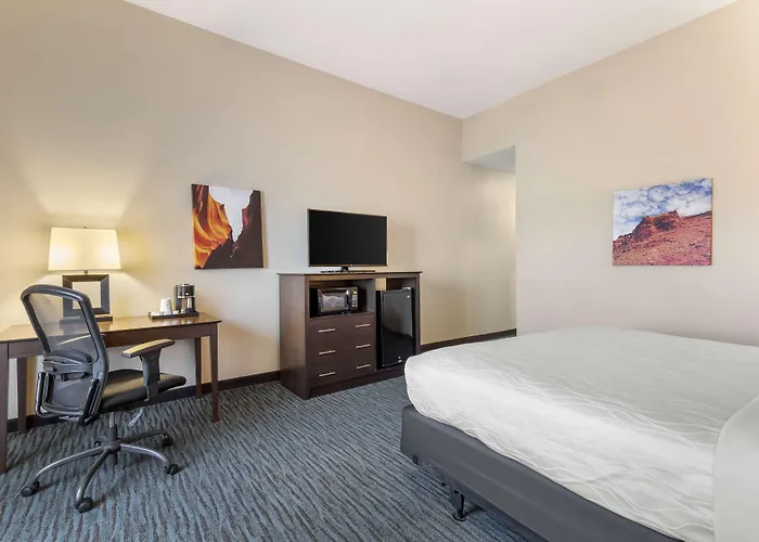 Best Western Plus Longhorn Inn & Suites